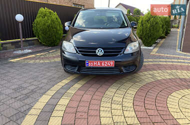 Хетчбек Volkswagen Golf 2005 в Стрию