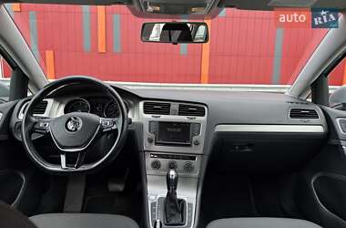 Универсал Volkswagen Golf 2015 в 