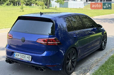 Хэтчбек Volkswagen Golf 2014 в 