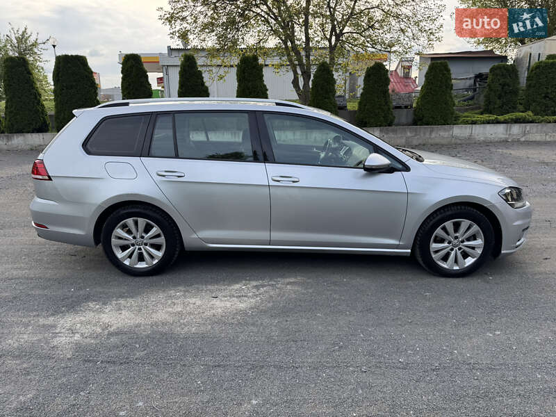 Універсал Volkswagen Golf 2019 в Хмельницькому
