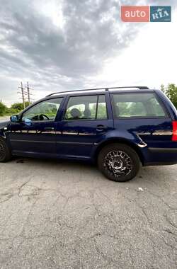 Универсал Volkswagen Golf 2000 в 