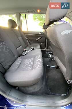 Универсал Volkswagen Golf 2000 в 