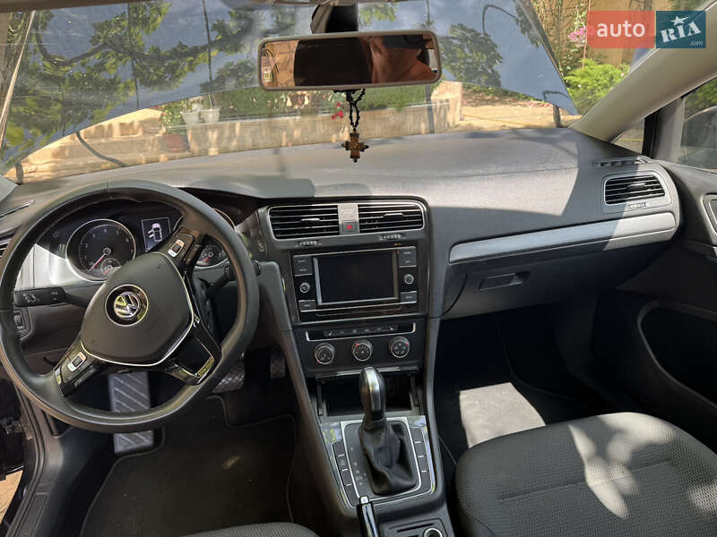 Универсал Volkswagen Golf 2020 в Одессе