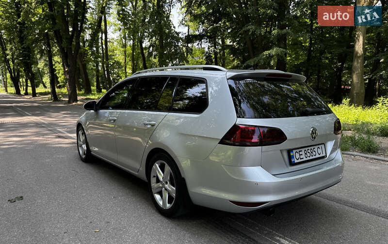 Универсал Volkswagen Golf 2014 в Черновцах