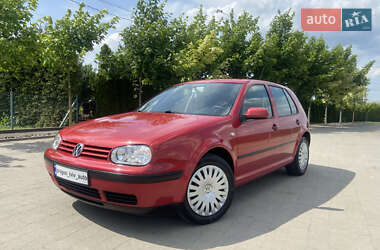 Хетчбек Volkswagen Golf 2001 в Львові