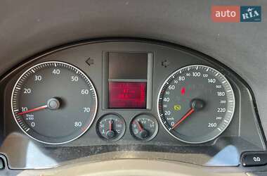 Хетчбек Volkswagen Golf 2006 в 