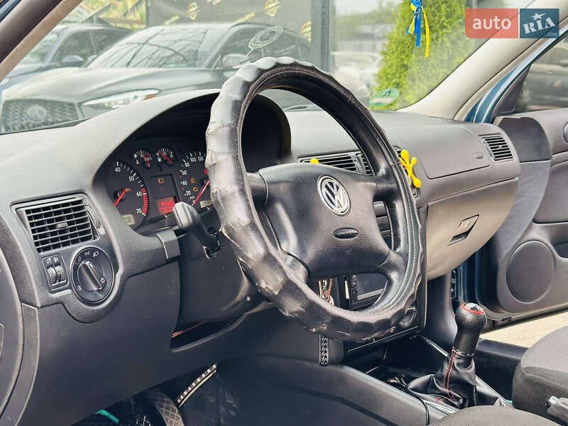 Хетчбек Volkswagen Golf 2000 в Харкові