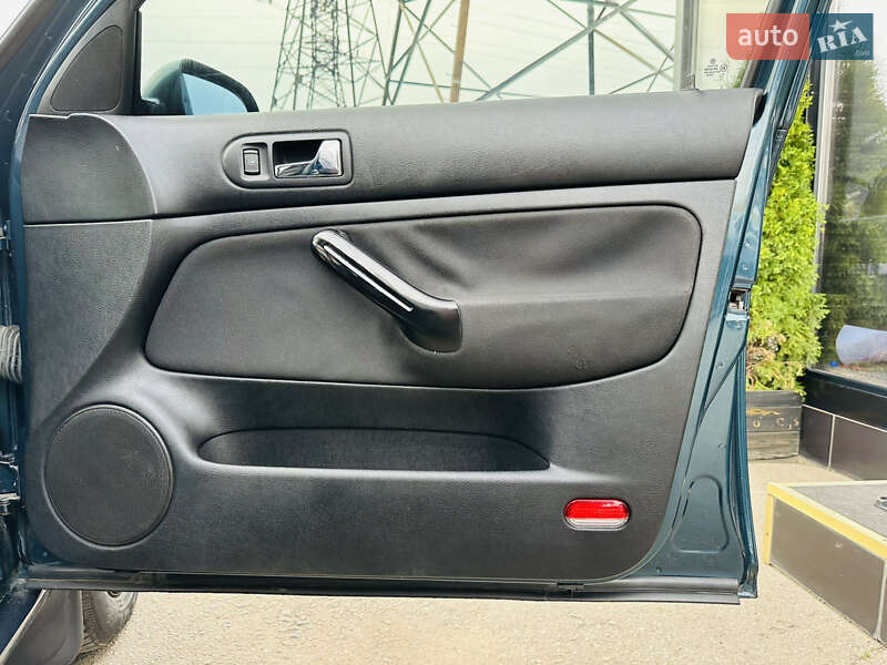 Хетчбек Volkswagen Golf 2000 в Харкові