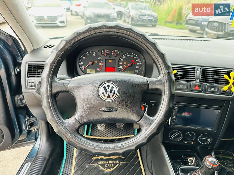 Хетчбек Volkswagen Golf 2000 в Харкові