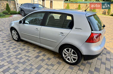Хэтчбек Volkswagen Golf 2007 в 