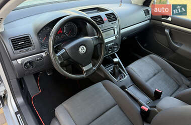 Хэтчбек Volkswagen Golf 2007 в 