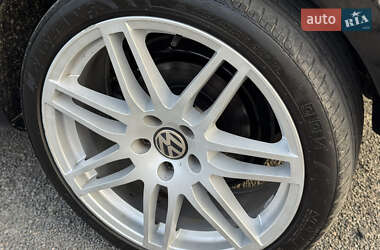 Хетчбек Volkswagen Golf 2012 в 