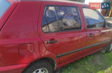 Хетчбек Volkswagen Golf 1993 в 