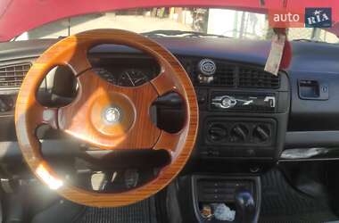 Хетчбек Volkswagen Golf 1993 в 