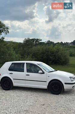 Хэтчбек Volkswagen Golf 1998 в 