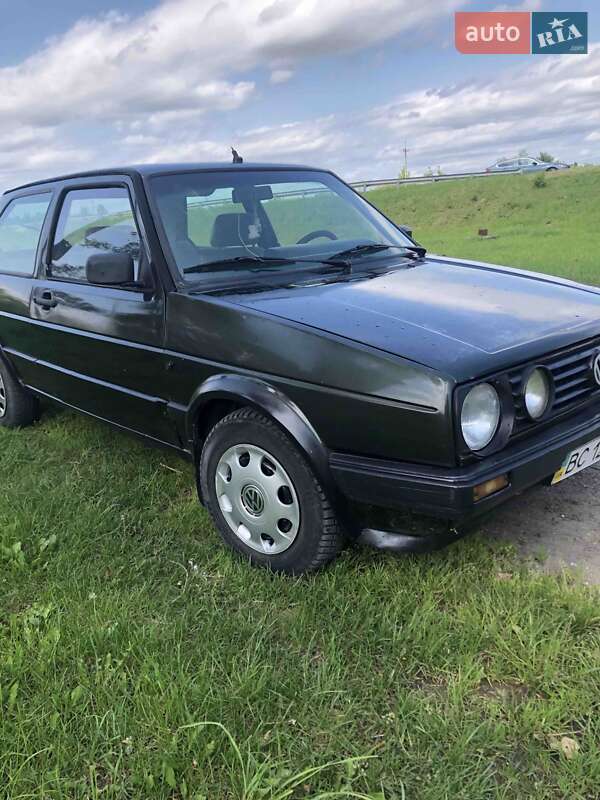 Хэтчбек Volkswagen Golf 1987 в 