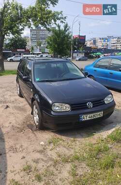 Универсал Volkswagen Golf 2000 в Киеве