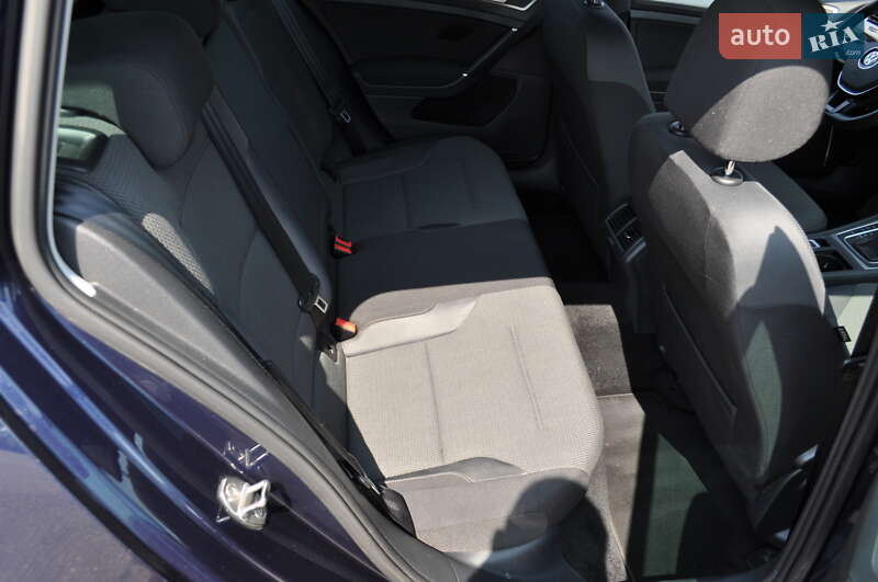 Универсал Volkswagen Golf 2014 в Киеве