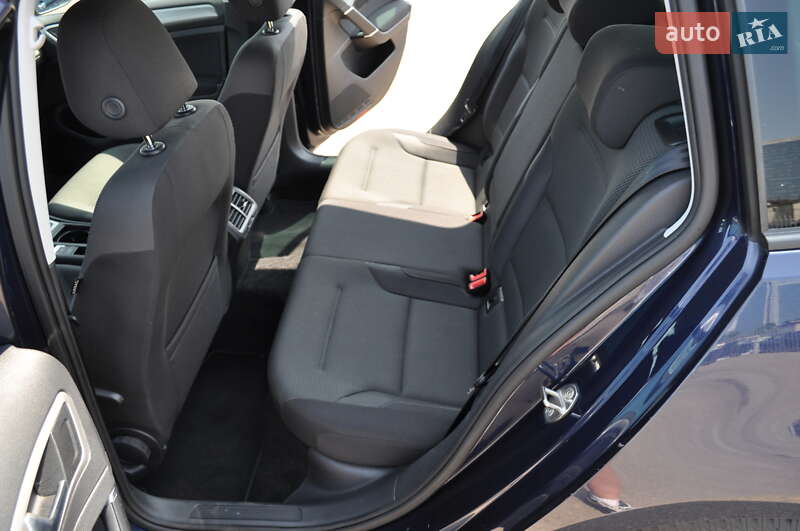 Универсал Volkswagen Golf 2014 в Киеве
