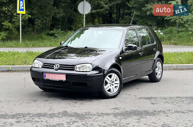 Хэтчбек Volkswagen Golf 2002 в 