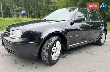 Хэтчбек Volkswagen Golf 2002 в 