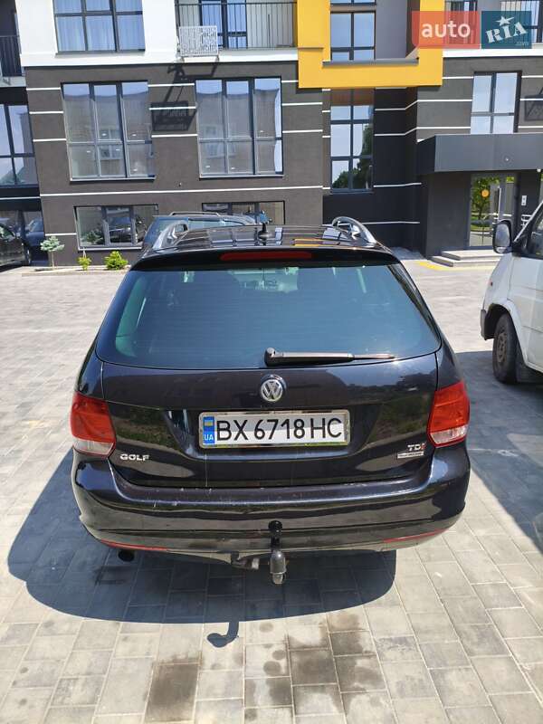 Универсал Volkswagen Golf 2011 в Нетешине