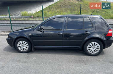Хетчбек Volkswagen Golf 2003 в 