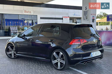 Хэтчбек Volkswagen Golf 2015 в 