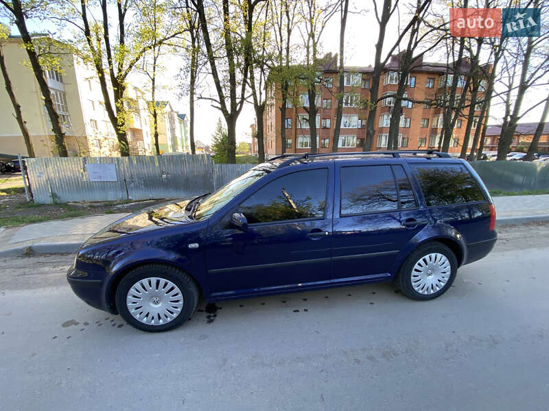 Универсал Volkswagen Golf 2000 в Виннице