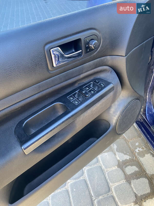 Универсал Volkswagen Golf 2000 в Виннице