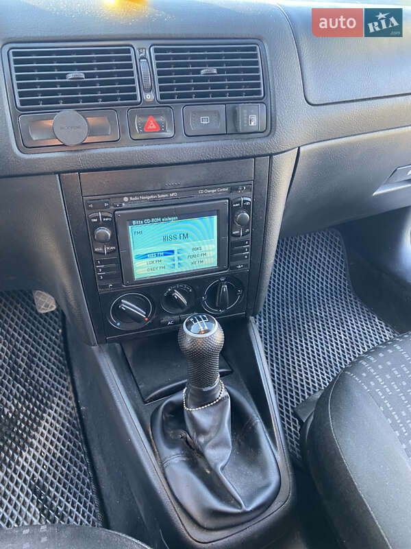 Универсал Volkswagen Golf 2000 в Виннице