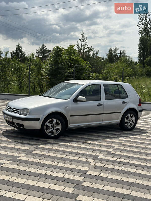 Volkswagen Golf 2001