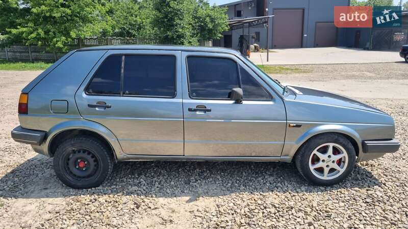 Хэтчбек Volkswagen Golf 1987 в Черновцах