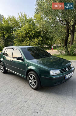 Хетчбек Volkswagen Golf 2000 в Новояворівську