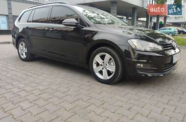 Универсал Volkswagen Golf 2015 в Черновцах