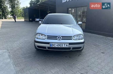Хэтчбек Volkswagen Golf 2003 в 
