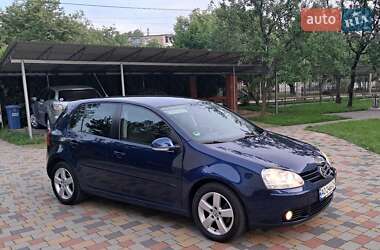 Хэтчбек Volkswagen Golf 2008 в 