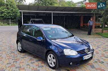 Хэтчбек Volkswagen Golf 2008 в 
