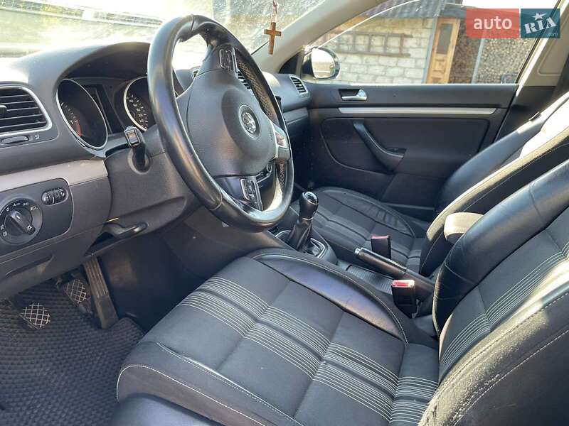 Універсал Volkswagen Golf 2012 в Камені-Каширському