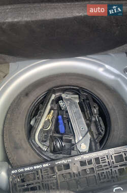 Хетчбек Volkswagen Golf 2003 в 