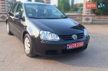 Хетчбек Volkswagen Golf 2005 в Ніжині