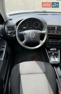 Універсал Volkswagen Golf 2000 в 