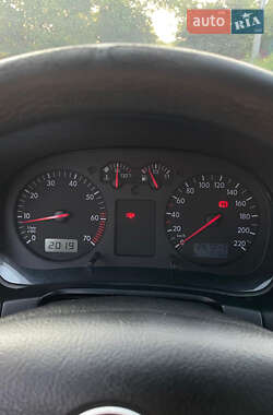 Универсал Volkswagen Golf 2002 в 
