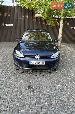 Універсал Volkswagen Golf 2016 в Києві