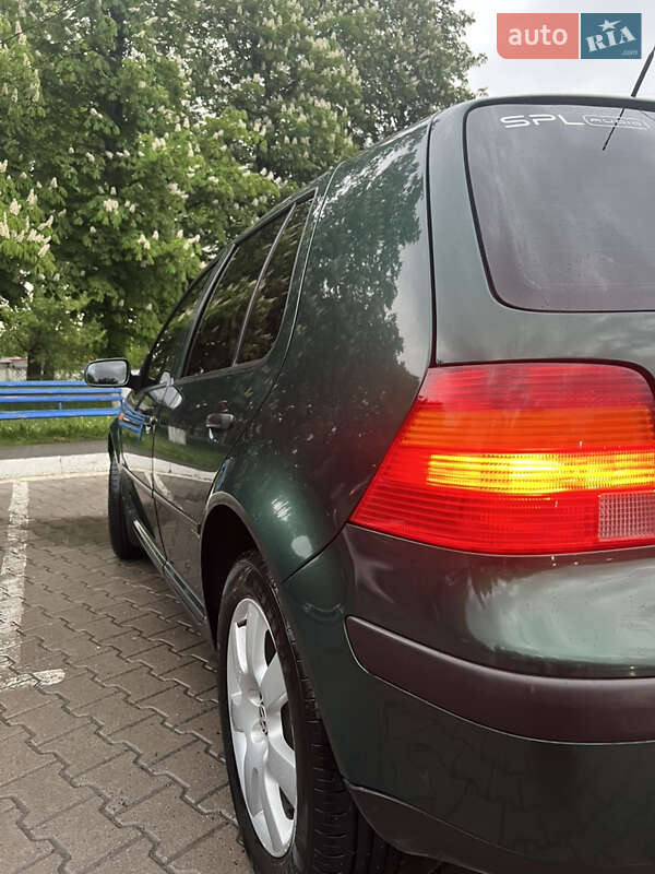 Хэтчбек Volkswagen Golf 1998 в Хмельницком