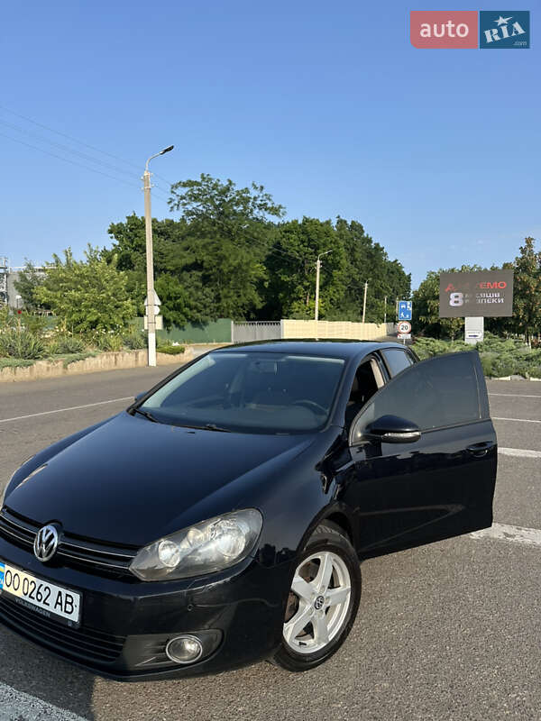 Хетчбек Volkswagen Golf 2009 в Одесі