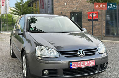 Хэтчбек Volkswagen Golf 2008 в 