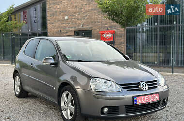 Хэтчбек Volkswagen Golf 2008 в 