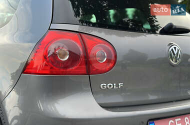 Хэтчбек Volkswagen Golf 2008 в 