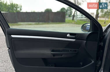 Хэтчбек Volkswagen Golf 2008 в 